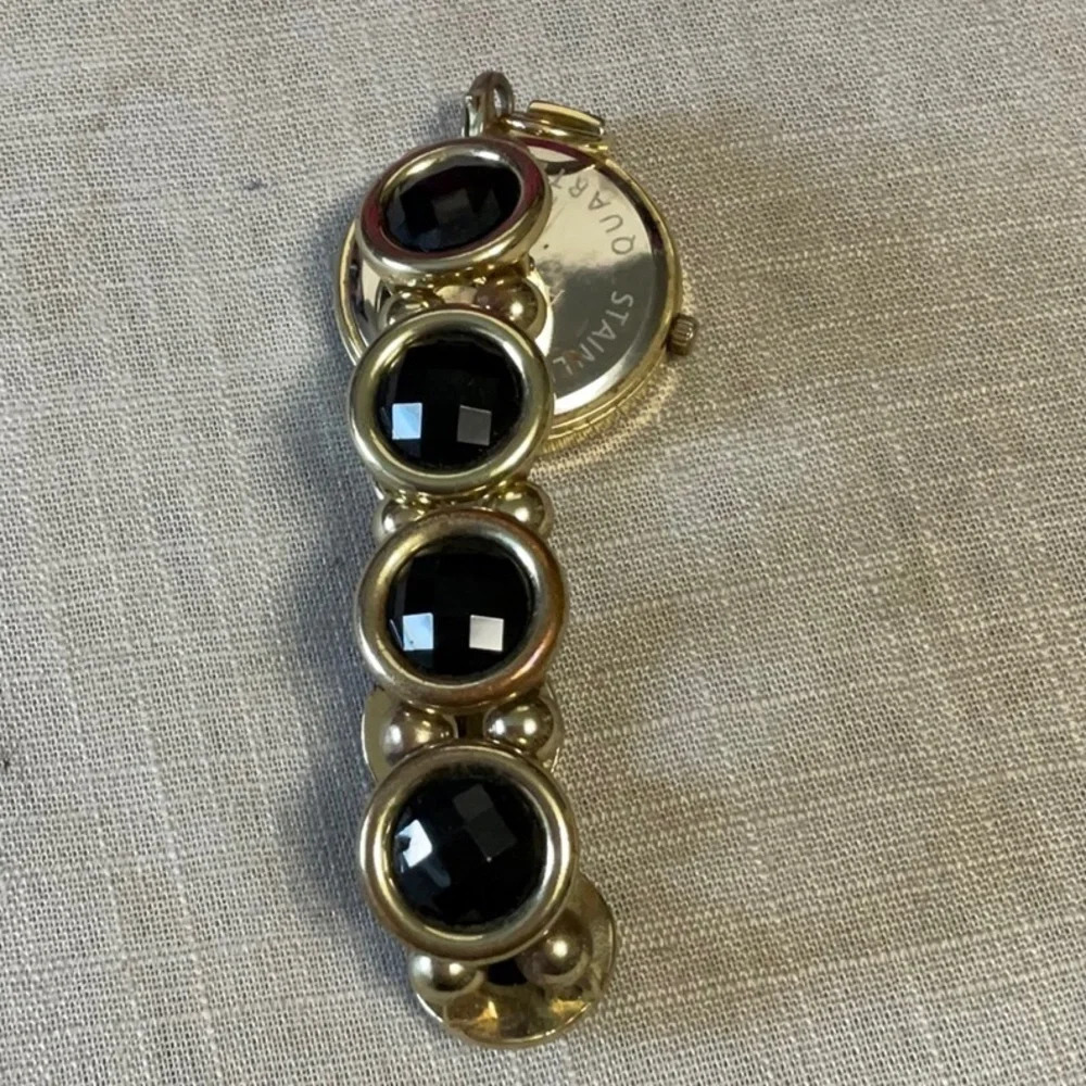 WATCH - Picture 4 of 4